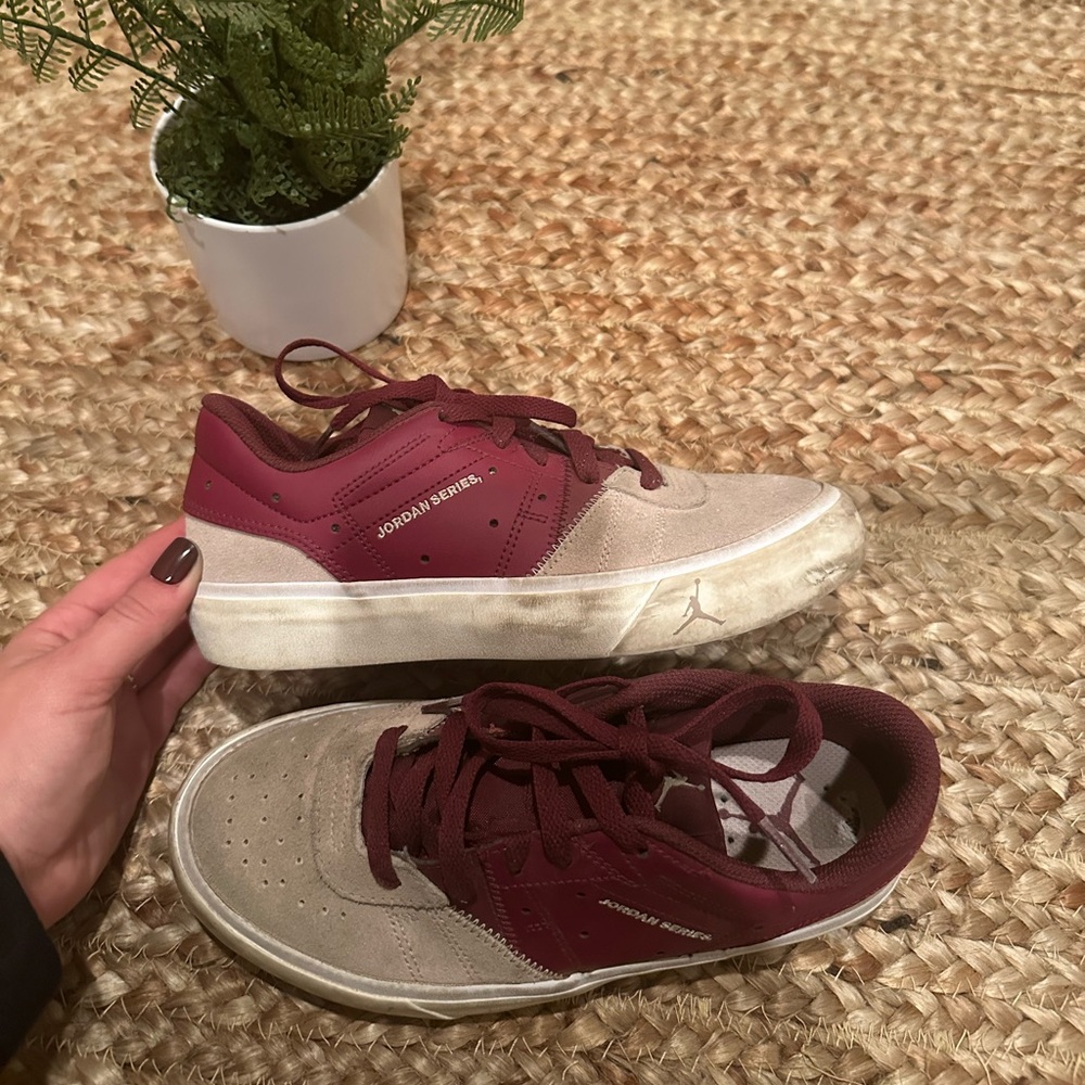 JORDAN SERIES ES CHERRYWOOD RED SNEAKERS